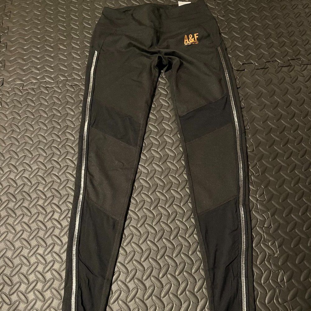 Abercrombie and Fitch Athletic pants leggings size XS
